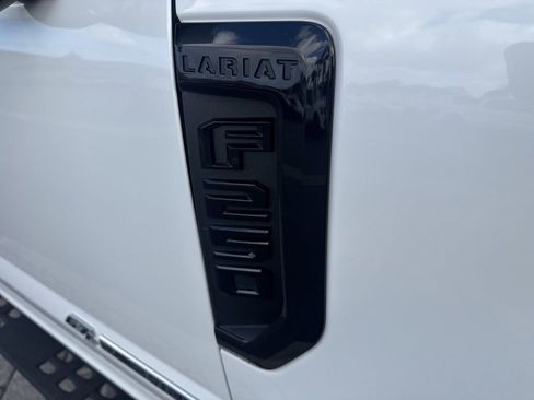 Used 2022 Ford F250 Lariat w/ Tremor Off-Road Package AWD/4WD image 5