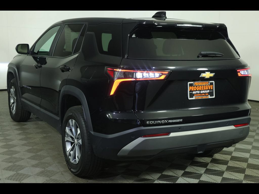 Used 2025 Chevrolet Equinox LT FWD image 14