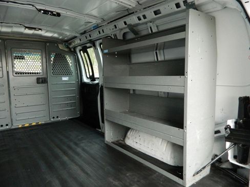 Used 2019 Chevrolet Express 2500 w/ Communications Package image 12