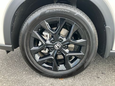 Certified 2025 Honda HR-V Sport image 31