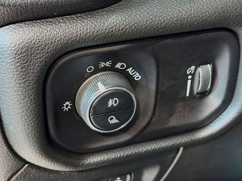 Used 2023 RAM 1500 Big Horn AWD/4WD image 12