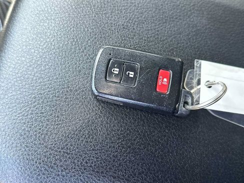 Used 2021 Toyota Tacoma TRD Off-Road RWD image 26