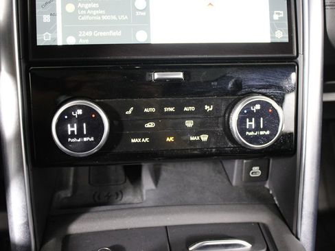 Used 2022 Land Rover Discovery S image 20