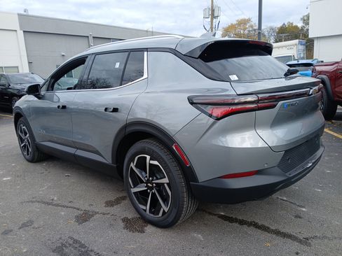 New 2026 Chevrolet Equinox EV LT image 5