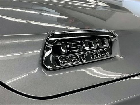 Used 2025 RAM 1500 Limited AWD/4WD image 39