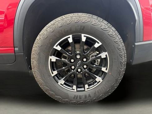 Used 2024 Chevrolet Traverse Z71 AWD/4WD image 43