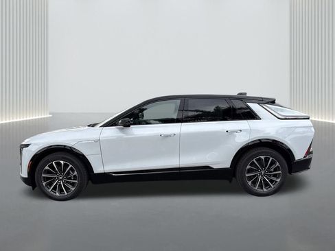 New 2026 Cadillac Lyriq Sport image 8