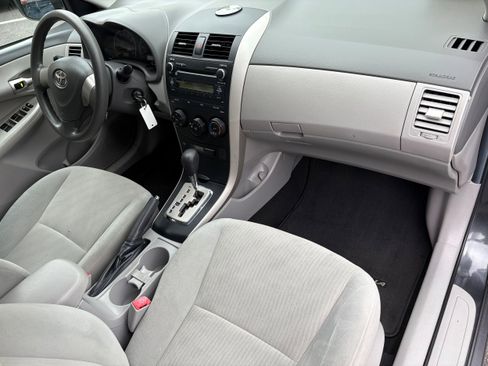 Used 2010 Toyota Corolla LE FWD image 21