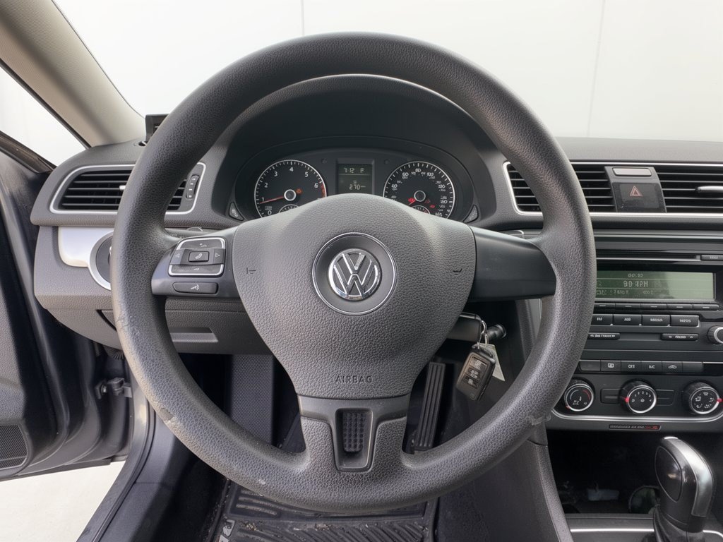 Used 2013 Volkswagen Passat 2.5 S FWD image 10