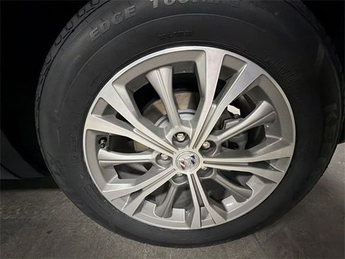 Used 2023 Buick Envision Preferred image 63