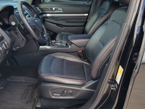 Used 2017 Ford Explorer Sport w/ Equipment Group 401A AWD/4WD image 6