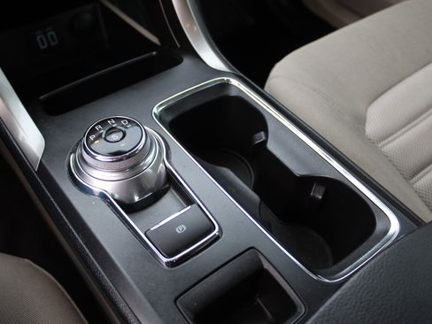 Used 2019 Ford Fusion SE image 42