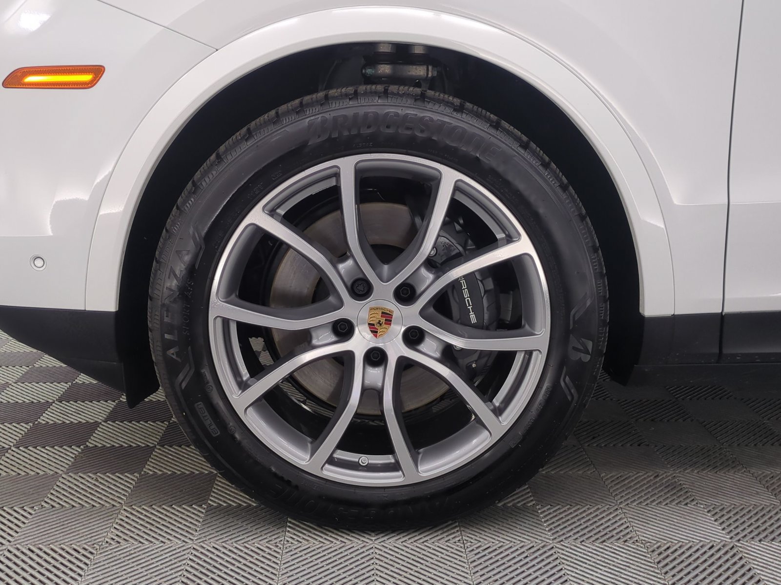 Used 2026 Porsche Cayenne AWD/4WD image 10
