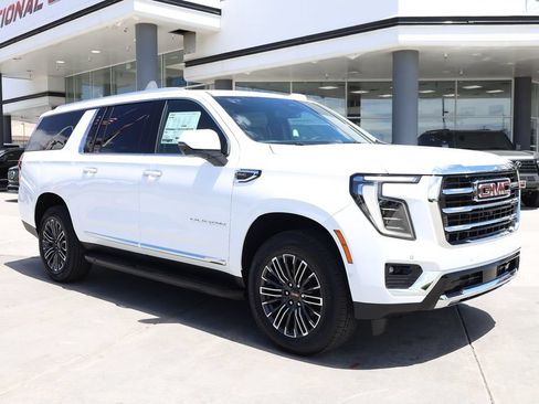 New 2026 GMC Yukon XL Elevation AWD/4WD image 8