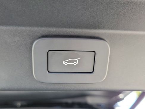 Used 2025 Land Rover Range Rover Sport Dynamic SE AWD/4WD image 7