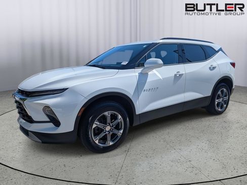 Used 2024 Chevrolet Blazer LT w/ Convenience Package FWD image 1