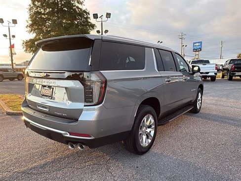 New 2025 Chevrolet Suburban Premier w/ Sun And Tow Package image 7