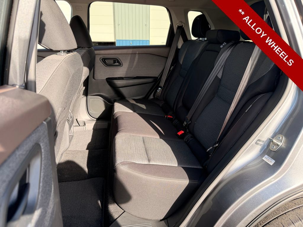 Used 2021 Nissan Rogue S AWD/4WD image 13