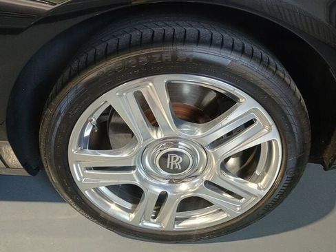 Used 2015 Rolls-Royce Ghost image 13