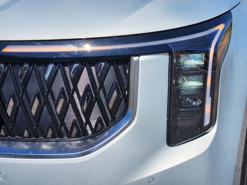 New 2026 Kia Carnival EX image 6