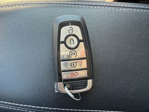 Certified 2022 Ford Escape SEL image 26