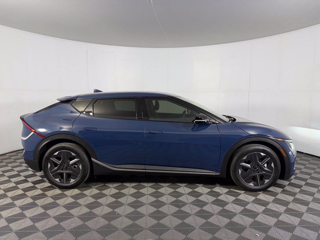 Used 2025 Kia EV6 Light RWD image 5