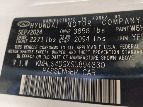 Used 2025 Hyundai Elantra SEL FWD image 33