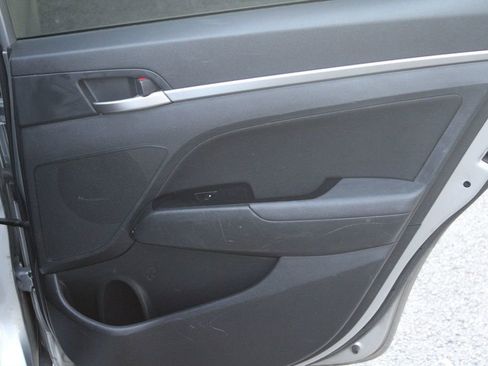 Used 2020 Hyundai Elantra SEL w/ Cargo Package (C1) image 19