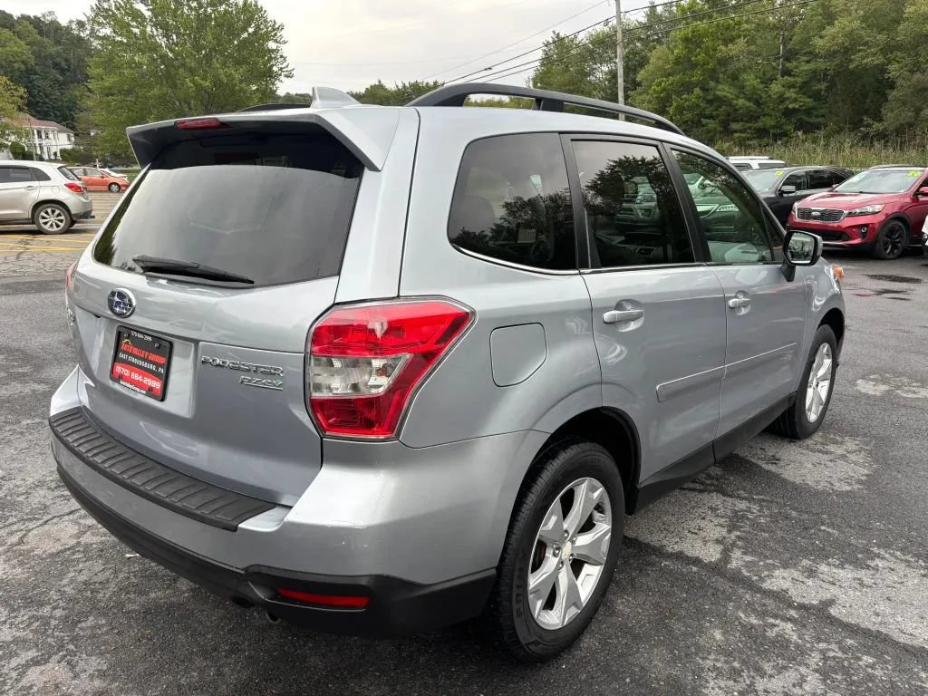 Used 2016 Subaru Forester 2.5i Limited AWD/4WD image 8