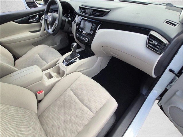 Used 2020 Nissan Rogue Sport SV FWD image 21