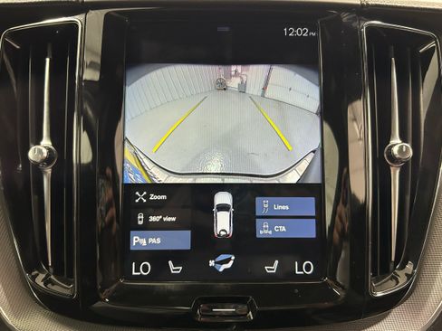 Used 2020 Volvo XC60 T6 R-Design w/ Protection Package Premier AWD/4WD image 9