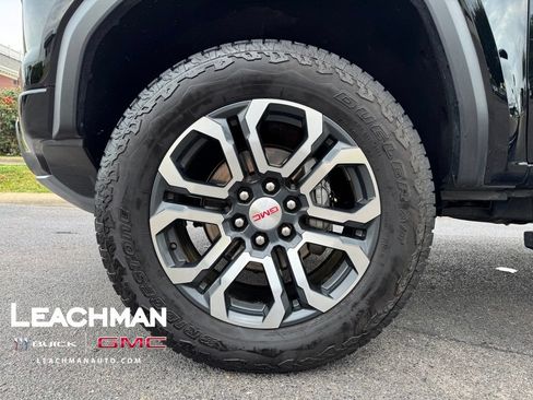 Used 2024 GMC Canyon AT4 AWD/4WD image 8