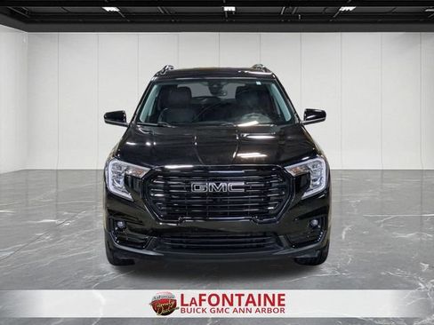 Certified 2022 GMC Terrain SLT w/ Elevation Edition AWD/4WD image 8