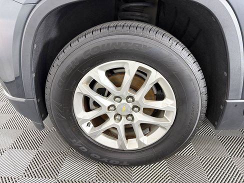 Certified 2020 Chevrolet Traverse LT FWD image 9