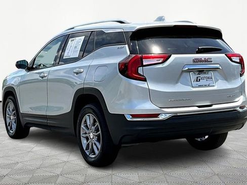 Used 2022 GMC Terrain SLT image 4