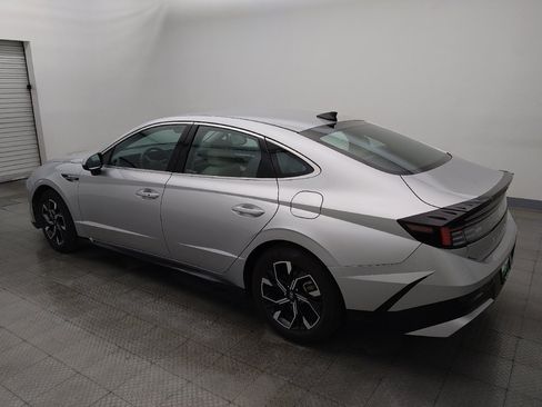 Used 2025 Hyundai Sonata SEL FWD image 3