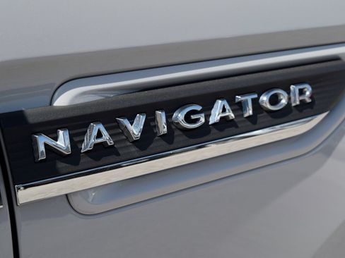 Used 2023 Lincoln Navigator Reserve RWD image 20