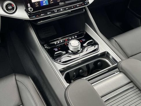 New 2026 Jeep Grand Wagoneer 4WD image 14