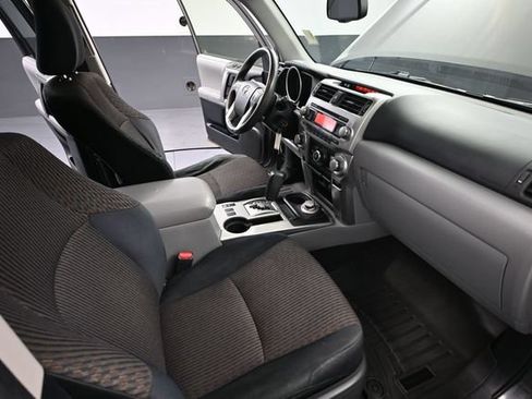 Used 2013 Toyota 4Runner SR5 w/ Convenience Pkg AWD/4WD image 44