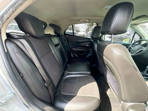 Used 2021 Buick Encore Preferred image 24