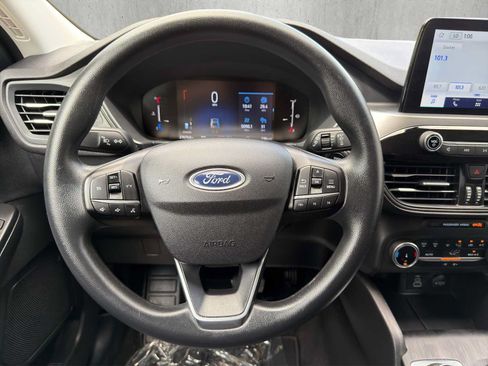 Used 2025 Ford Escape Active AWD/4WD image 12