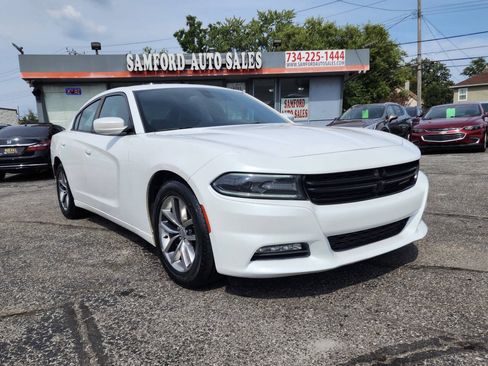 Used 2015 Dodge Charger SXT w/ Plus Group RWD image 1