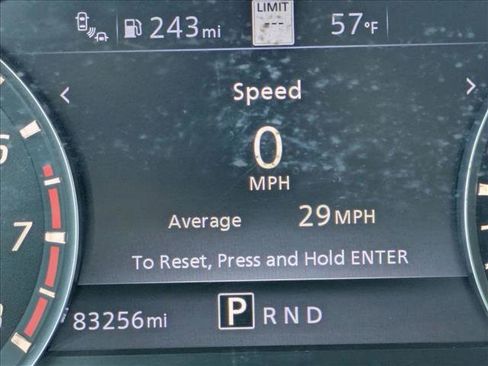 Used 2021 Nissan Titan SV w/ SV Convenience Package image 11