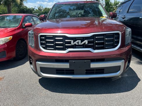 Used 2024 Kia Telluride S w/ S Sunroof Package AWD/4WD image 2