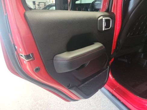 Used 2020 Jeep Wrangler Unlimited Rubicon w/ Dual Top Group image 12