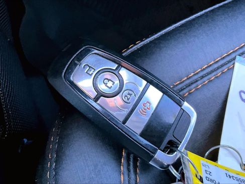 Used 2023 Ford Bronco Badlands w/ Sasquatch Package image 14