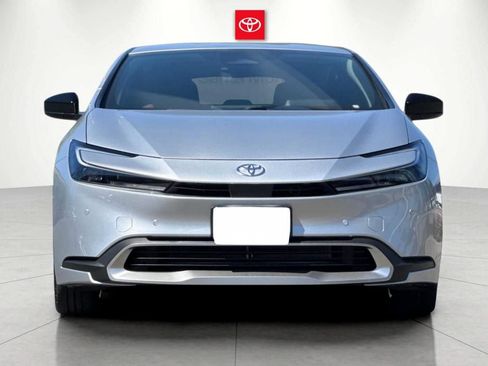 New 2026 Toyota Prius Plug-In Hybrid FWD image 7