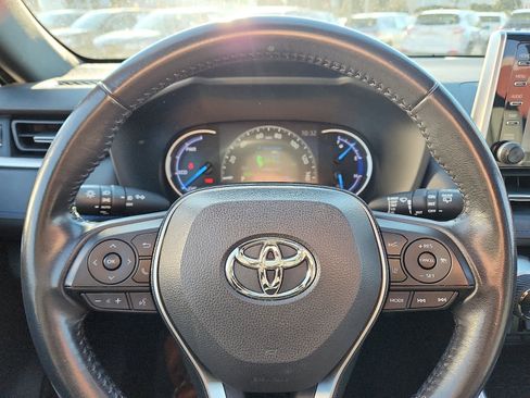 Used 2019 Toyota RAV4 XSE image 20