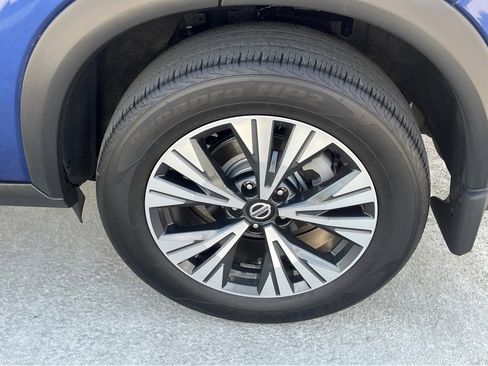 Used 2021 Nissan Rogue SV w/ Premium Package image 21