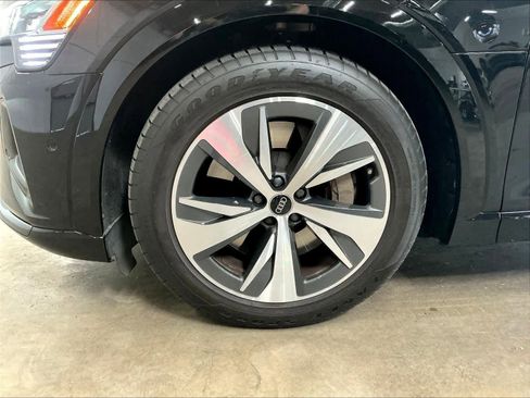 Certified 2024 Audi Q8 e-tron Premium Plus w/ Premium Plus Package AWD/4WD image 12